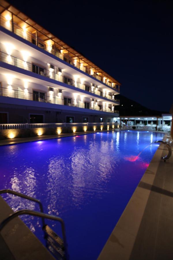 Hotel Riviera Borsh Exterior foto